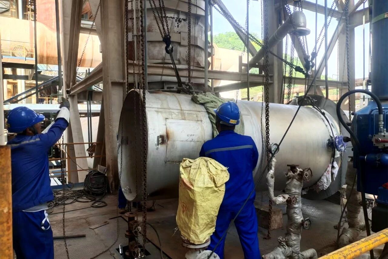 检修一线丨延炼200万吨/年催化裂化装置烟机入口管线改造施工取得阶段性成效